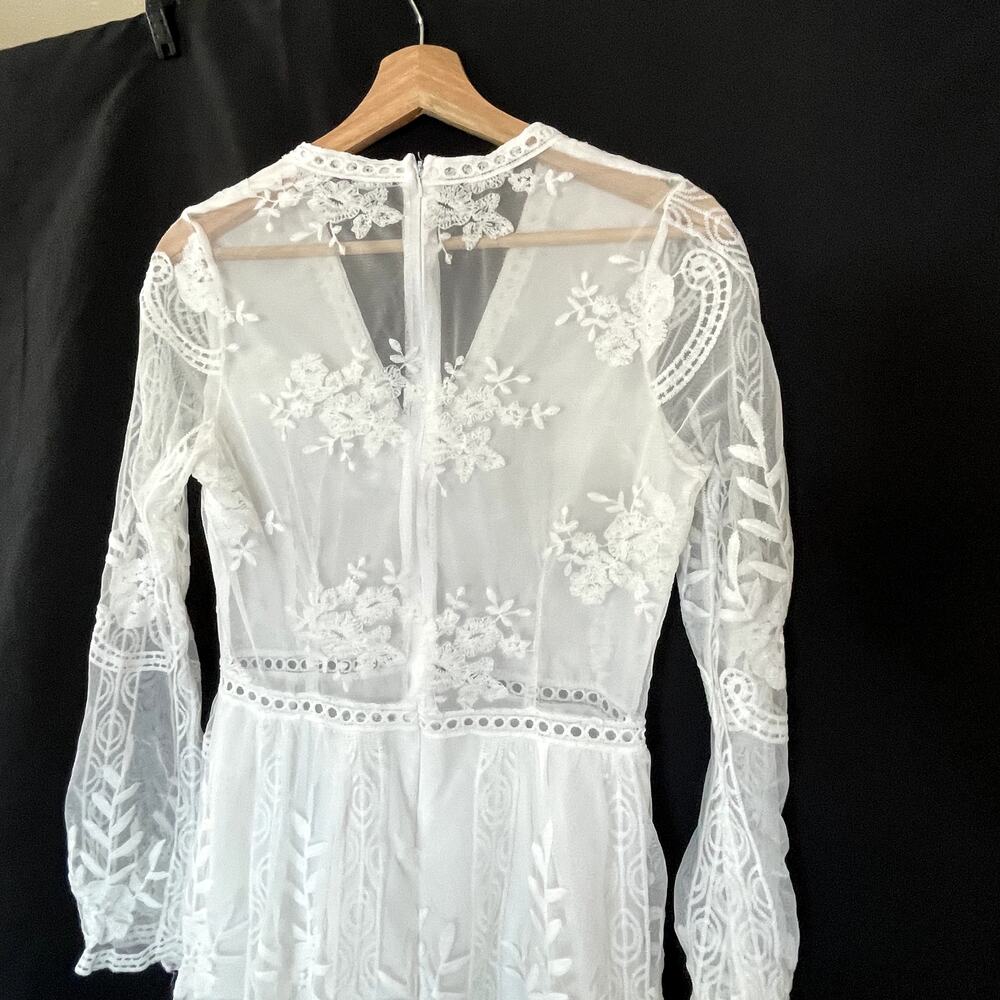 Elegant White Embroidered Maxi Dress with V-Neck - Picture 8 of 11